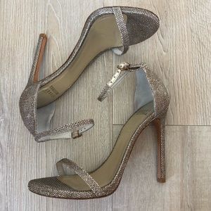 STUART WEITZMAN “Nudist” Heels in Platinum 36.5